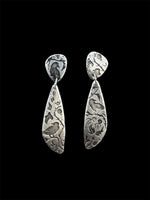 Load image into Gallery viewer, Raven Earrings
