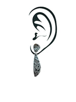 Load image into Gallery viewer, Raven Earrings
