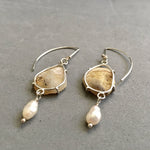 Load image into Gallery viewer, White Geodes with Pearls
