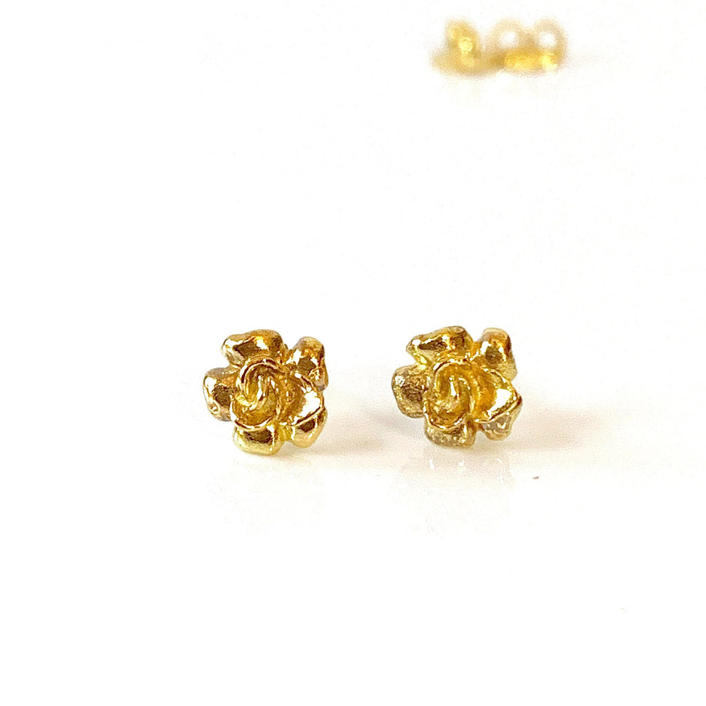 18K Gold Stud Roses