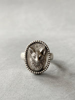 Load image into Gallery viewer, Fox Signet Ring

