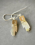 Load image into Gallery viewer, Hand Earrings with 18K Gold Bangle in Mother of Pearl
