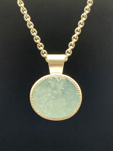 Aquamarine Pendant with Natural Top