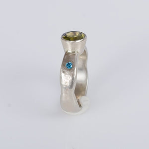 14K White Gold with Peridot and Blue Diamond Ring
